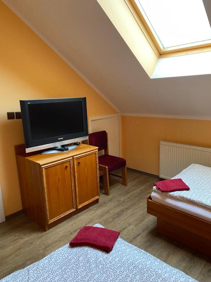 Hotel Restaurace U Vlkové Kamenice Exteriér fotografie